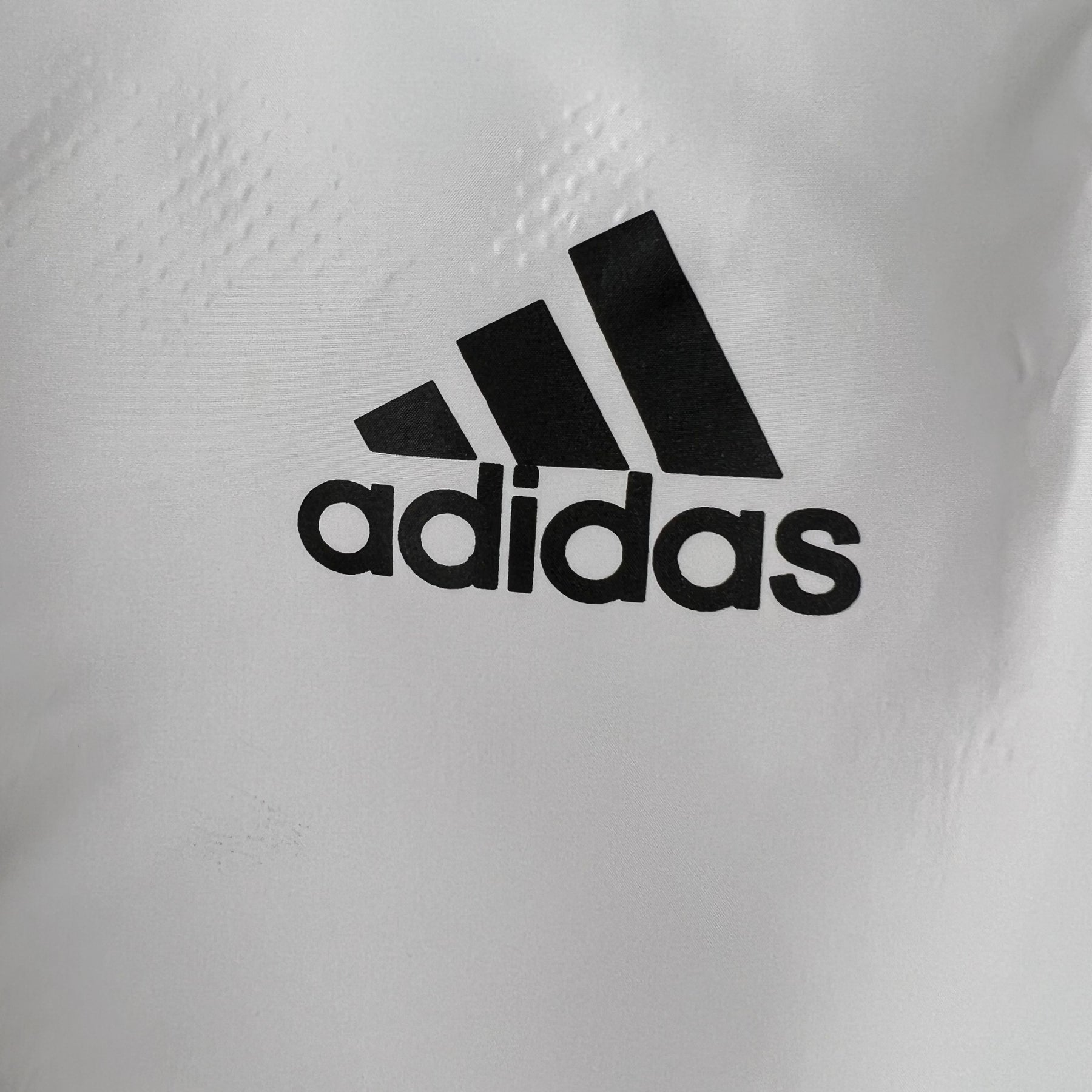 Jaqueta Corta-Vento - Adidas 2023 branco com capuz