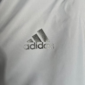 Jaqueta Corta-Vento - Adidas 2023 cinza com capuz