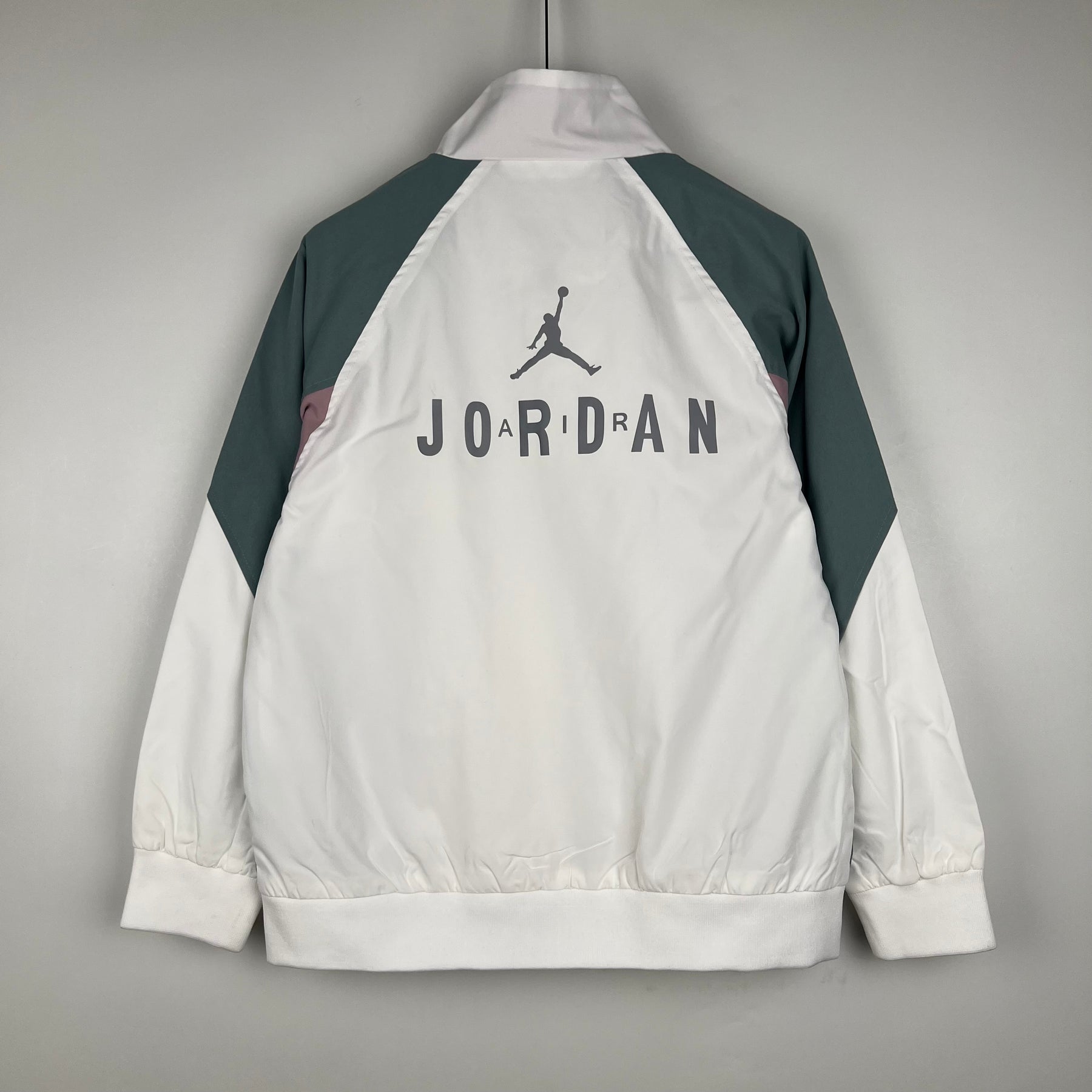 Jaqueta Corta-Vento - Jordan 2023 branco e verde