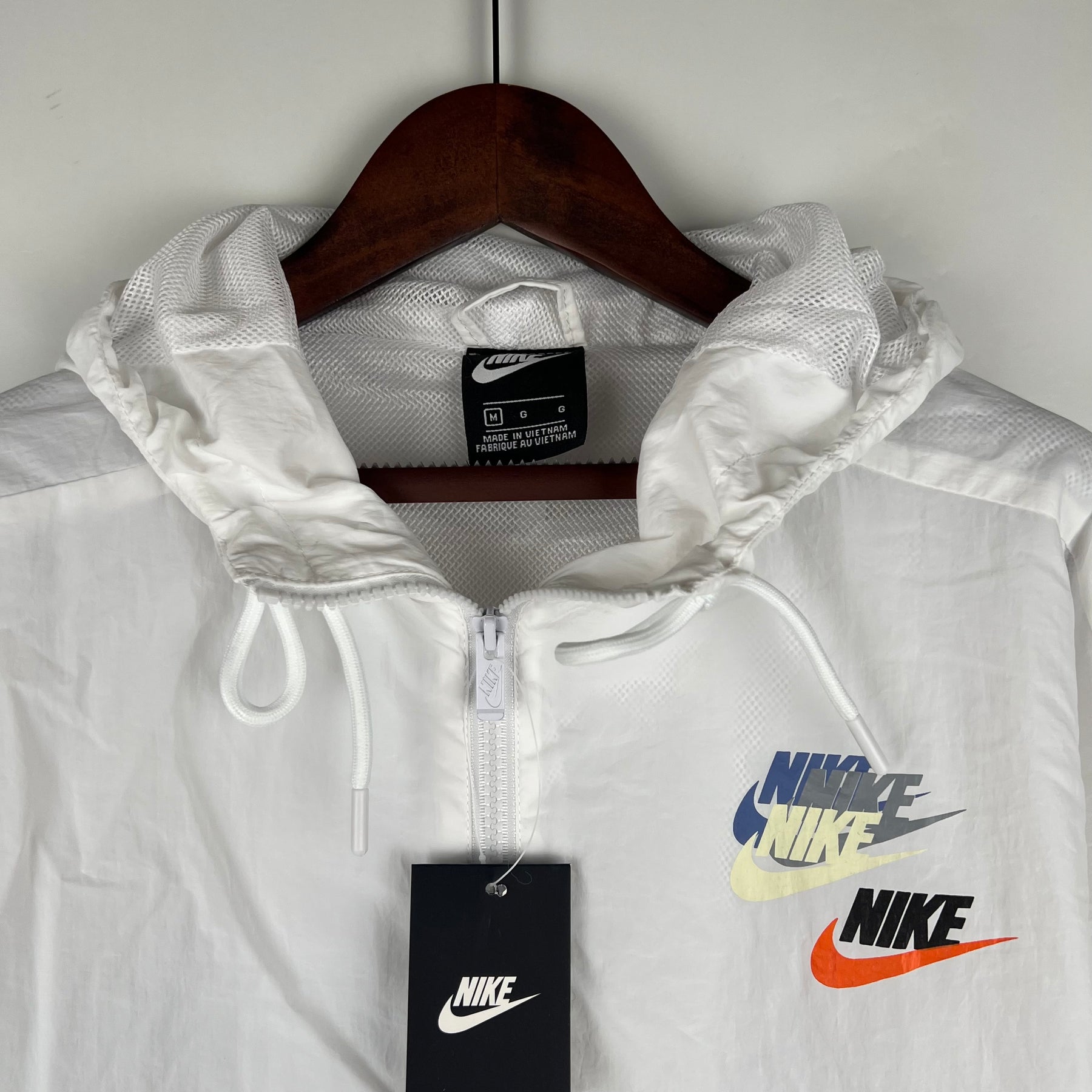 Jaqueta Corta-Vento - Nike 2023 branco com capuz