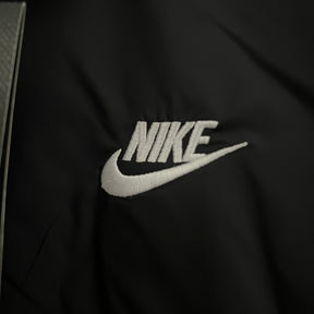 Jaqueta Corta-Vento - Nike 2024 preto com capuz