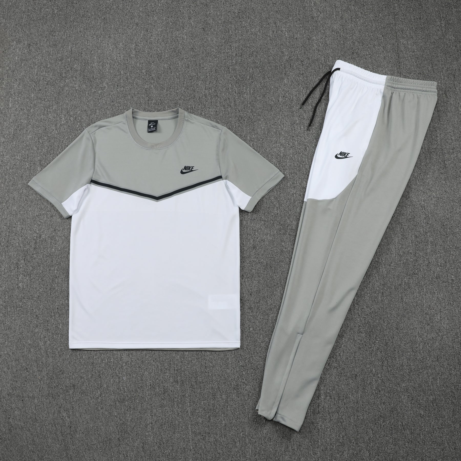 Conjunto Camisa + Calça - Nike Cinza claro com branco