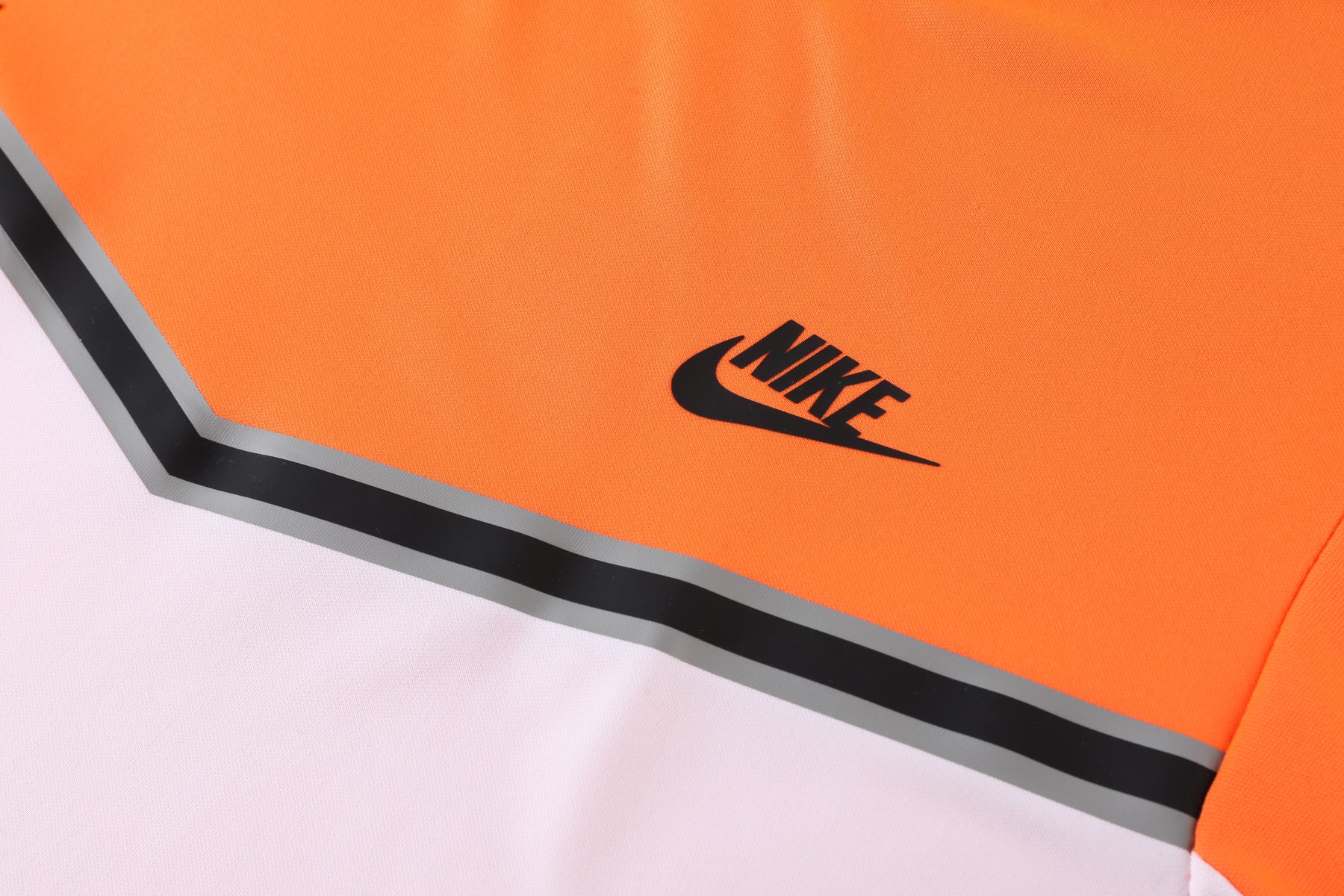 Conjunto Camisa + Calça - Nike Laranja com branco