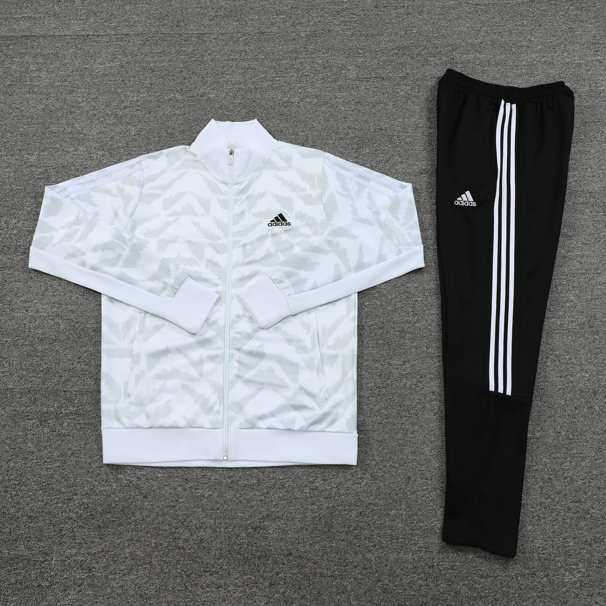 Conjunto Blusa + Calça - Adidas Branco com preto