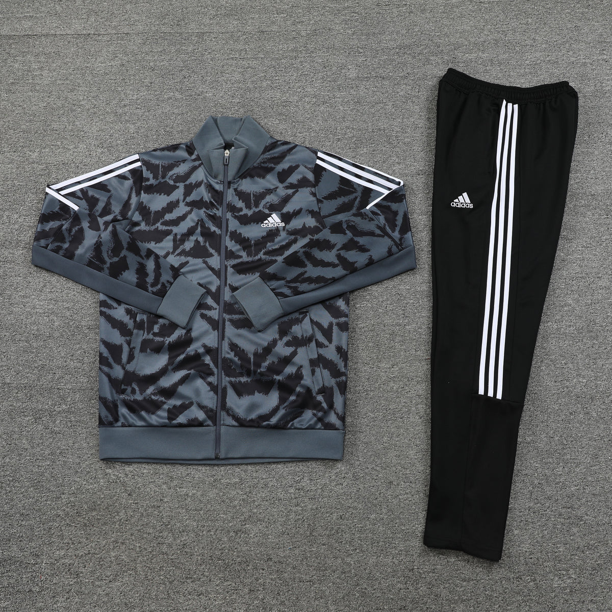 Conjunto Blusa + Calça - Adidas Cinza escuro com preto