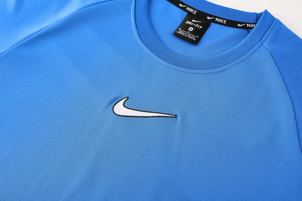 Conjunto 2026 - Nike Camisa + Short - Azul claro